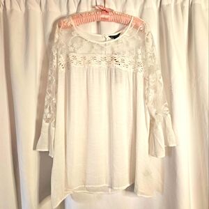 NWT Unique Spectrum 3X Gauzy Lace Romantic Sleeve Top White Sheer